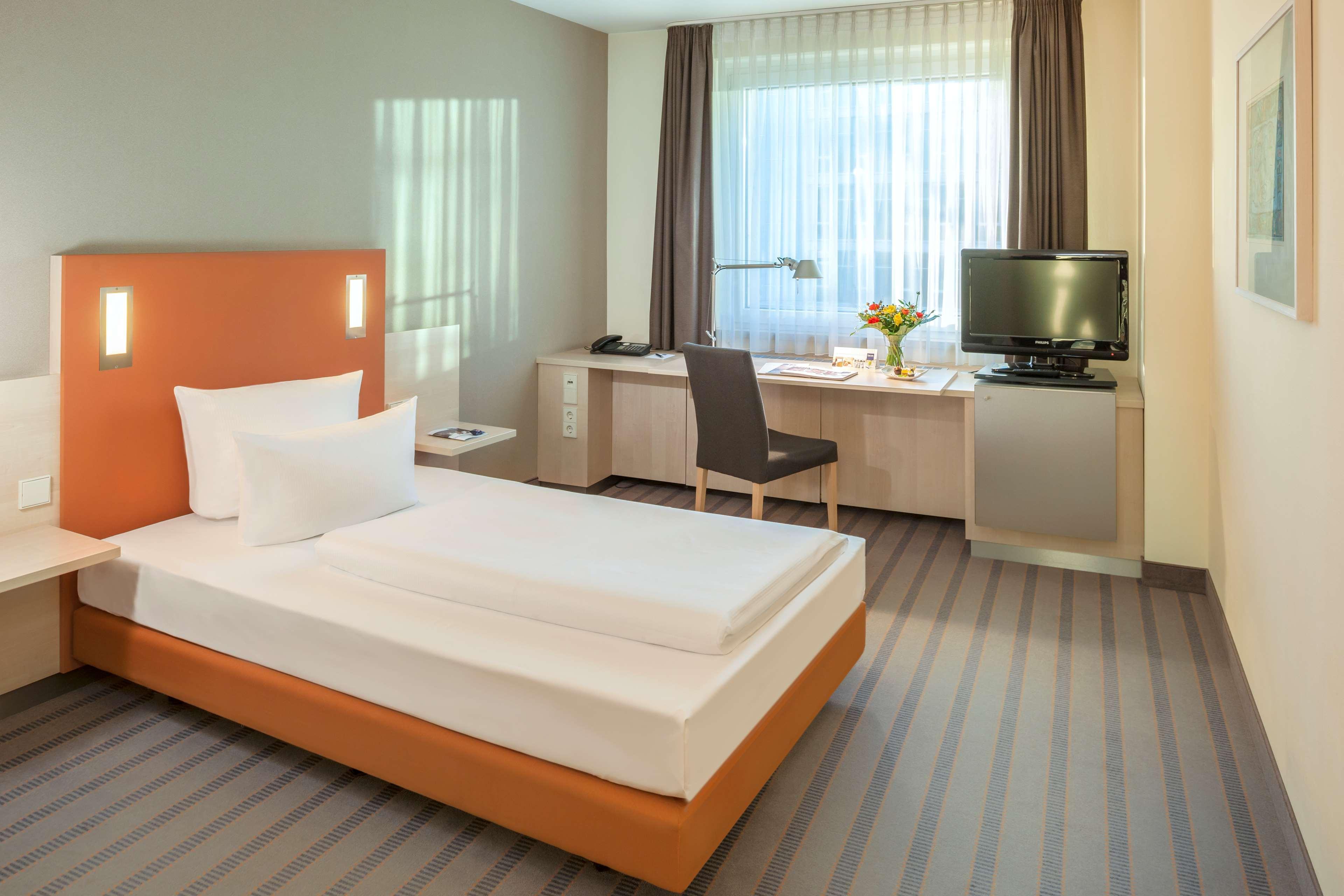 Hotel Essential By Dorint Berlin-adlershof Berlín